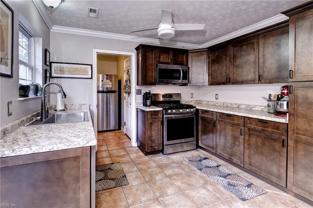 4229 Birdella Dr Property Photo 9