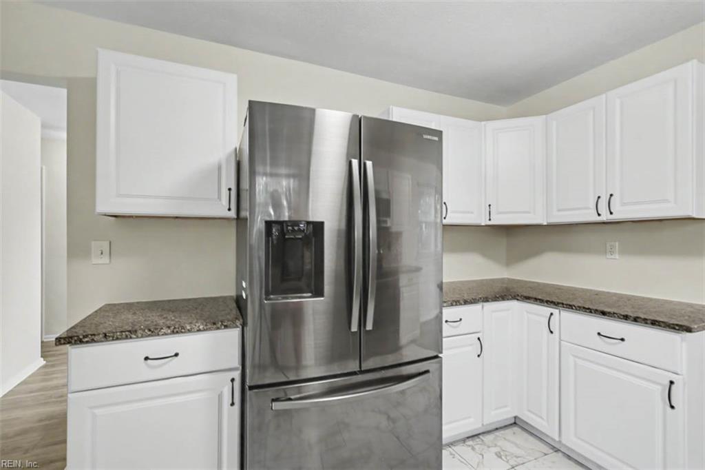 9335 Beaumont St Property Photo 10