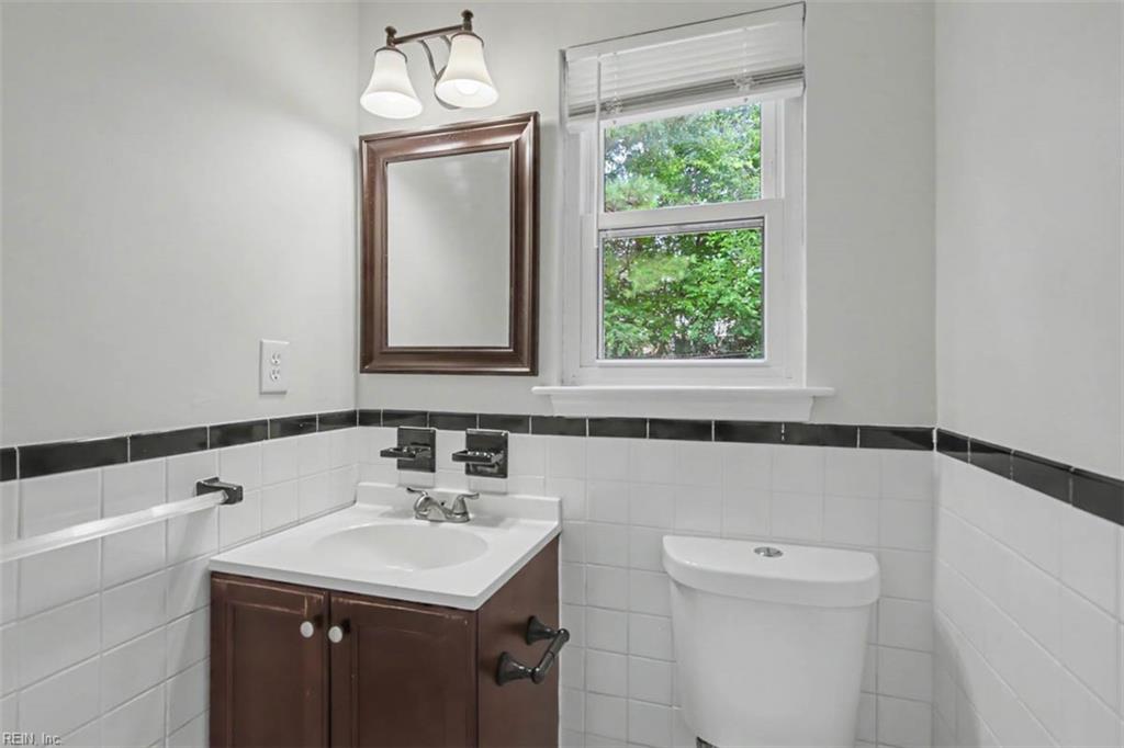 9335 Beaumont St Property Photo 13