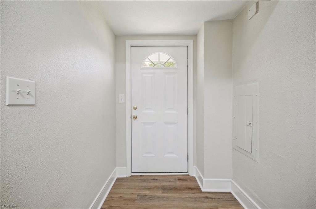 2431 Hale St Property Photo 4