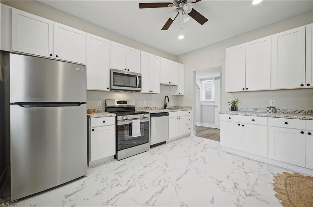 2431 Hale St Property Photo 11