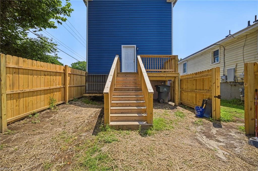 2431 Hale St Property Photo 38