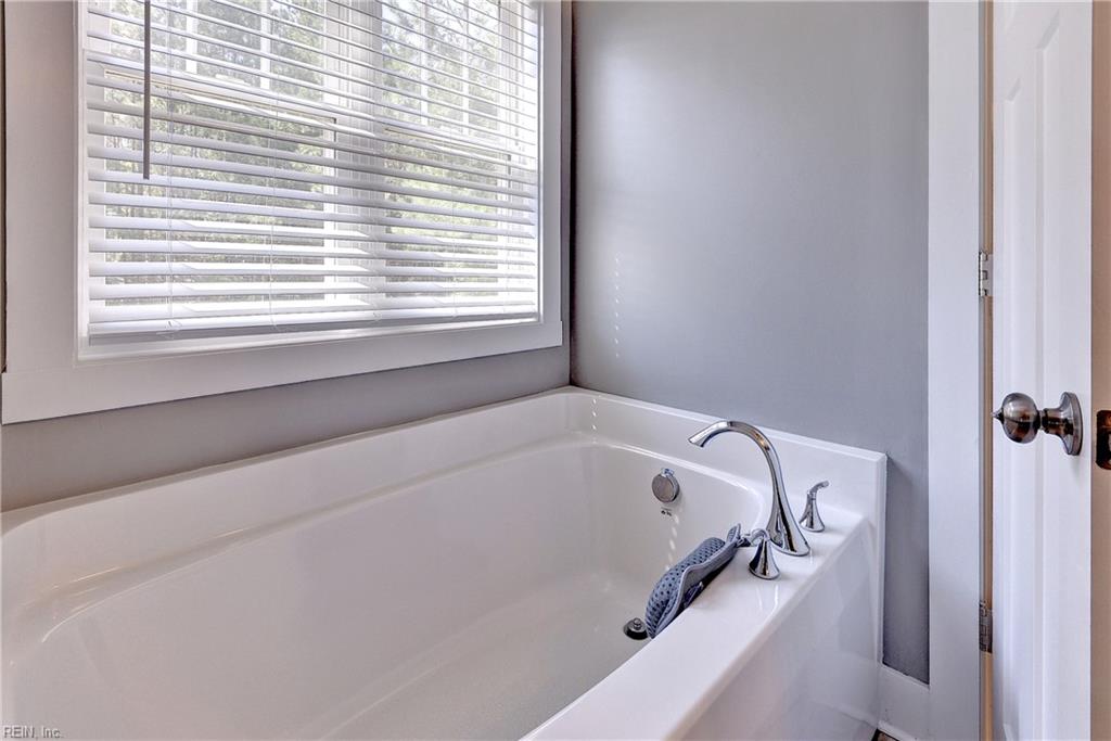 5156 Ashborough Dr Property Photo 24