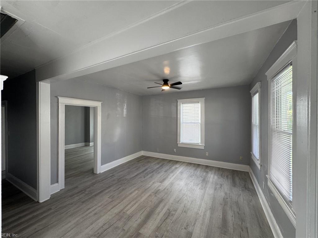 411 Lee St Property Photo 6