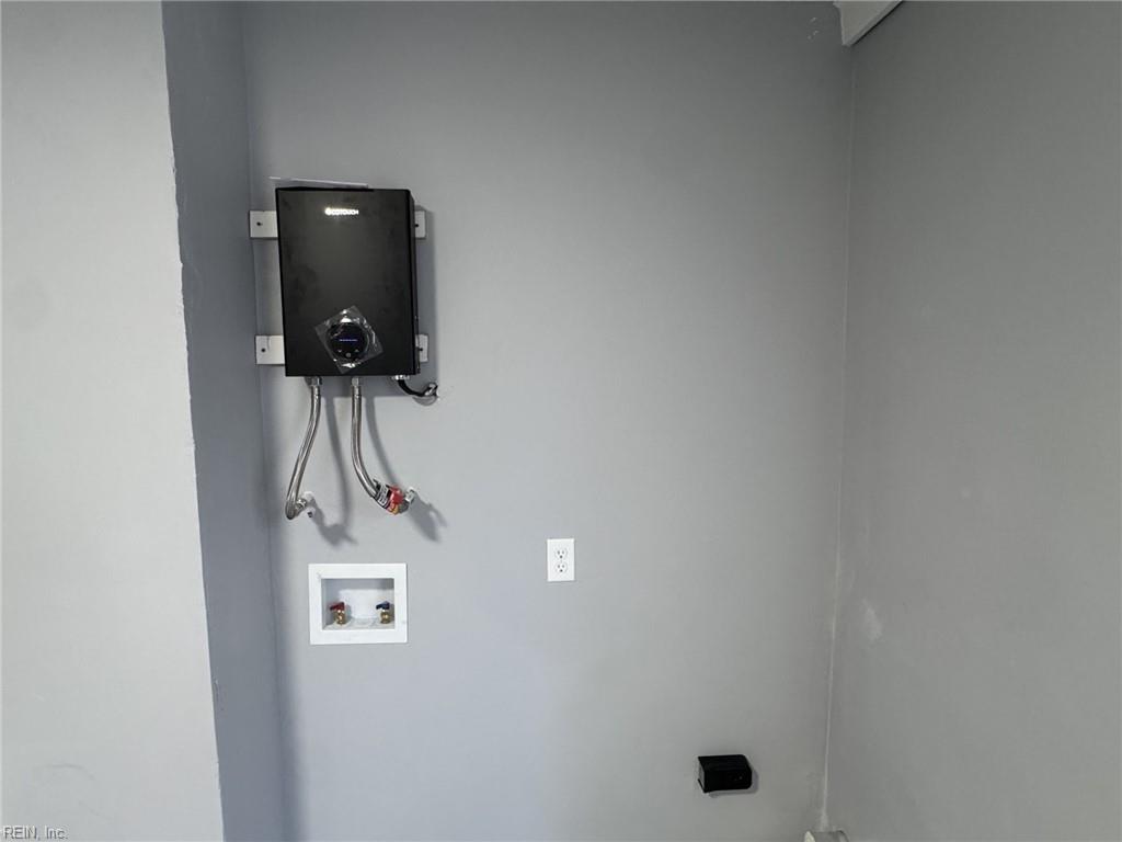 411 Lee St Property Photo 15