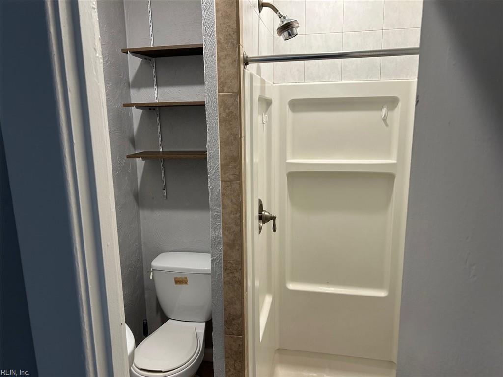 411 Lee St Property Photo 34