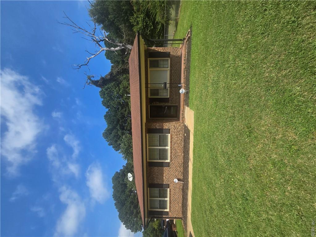 432 Pine Ave Property Photo 1