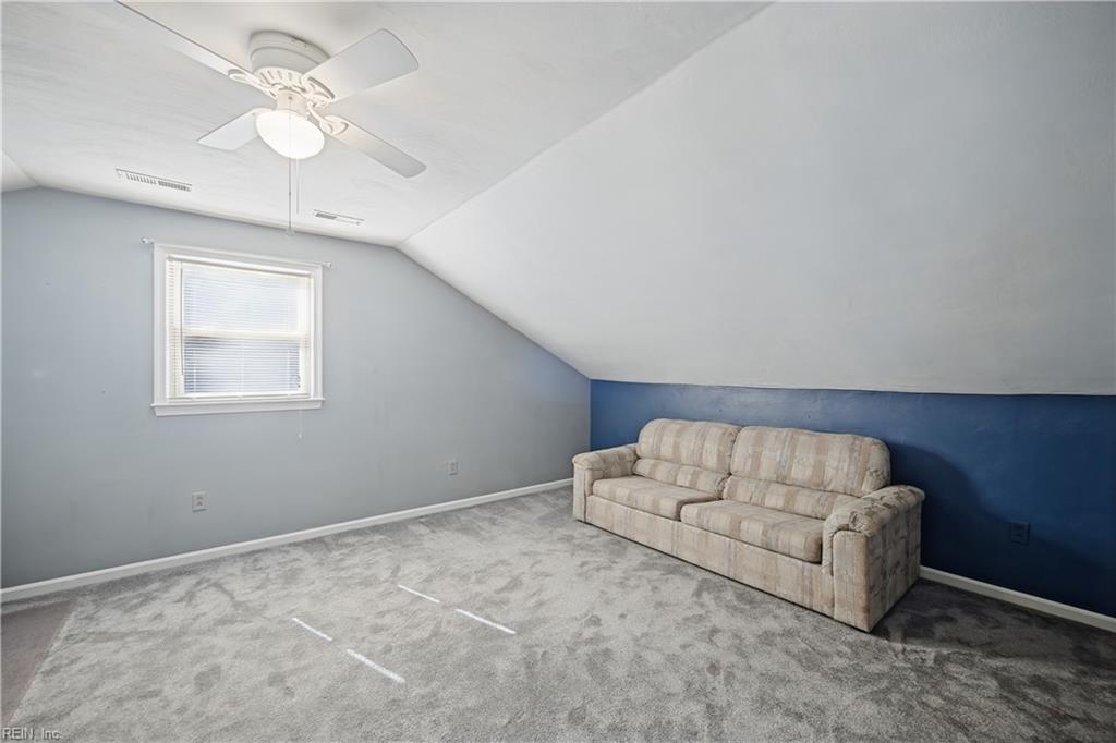 832 Woodrow Ct Property Photo 29