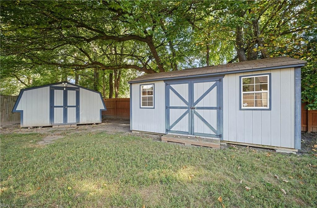 832 Woodrow Ct Property Photo 47