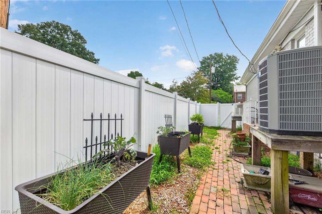 5221 Studeley Ave Property Photo 35