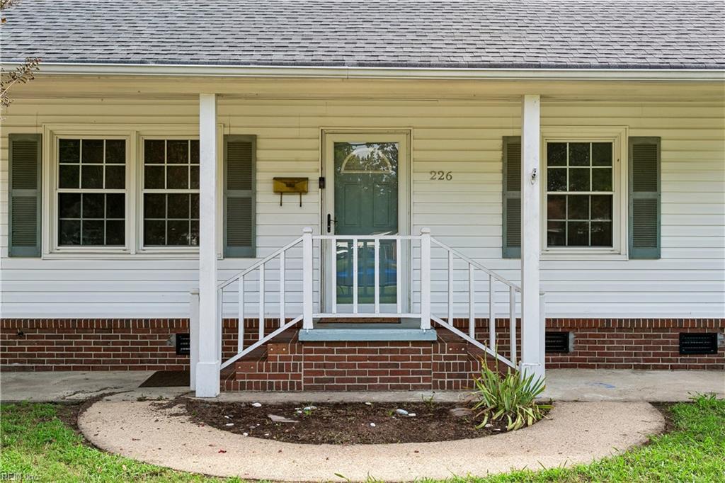 226 Menchville Rd Property Photo 2