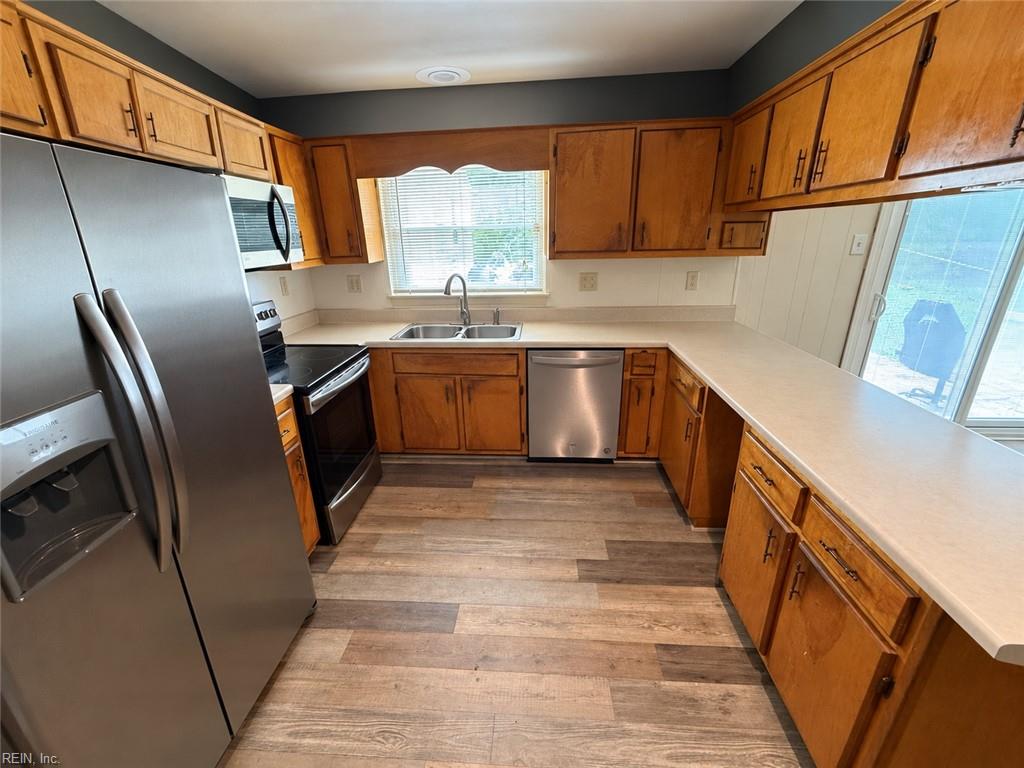 3105 Kenelm Dr Property Photo 6