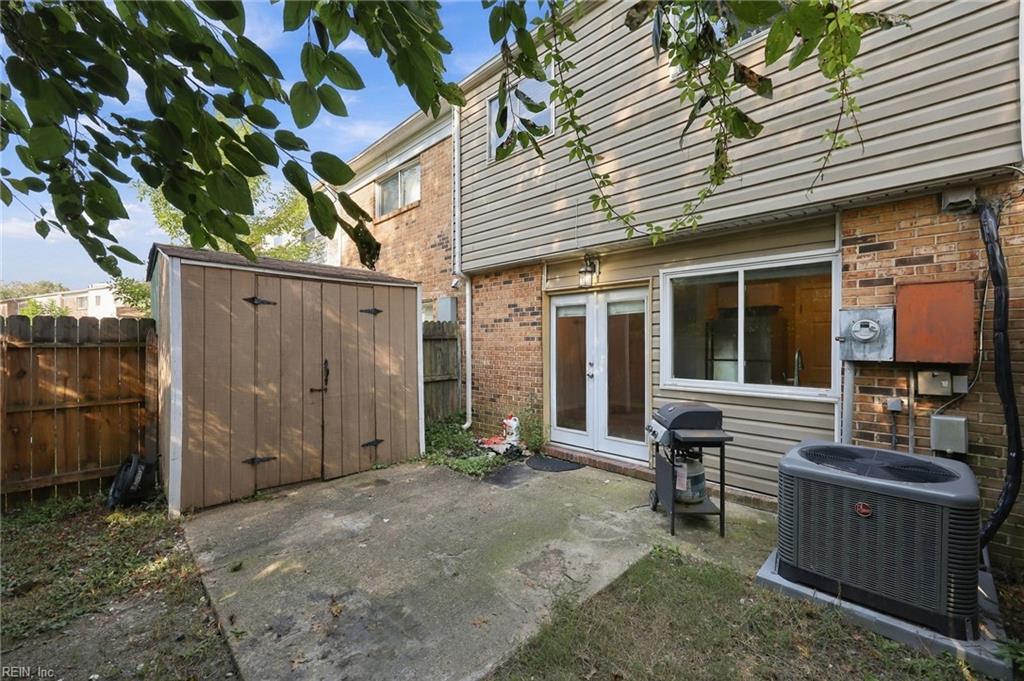 1309 Green Cedar Ln Property Photo 23