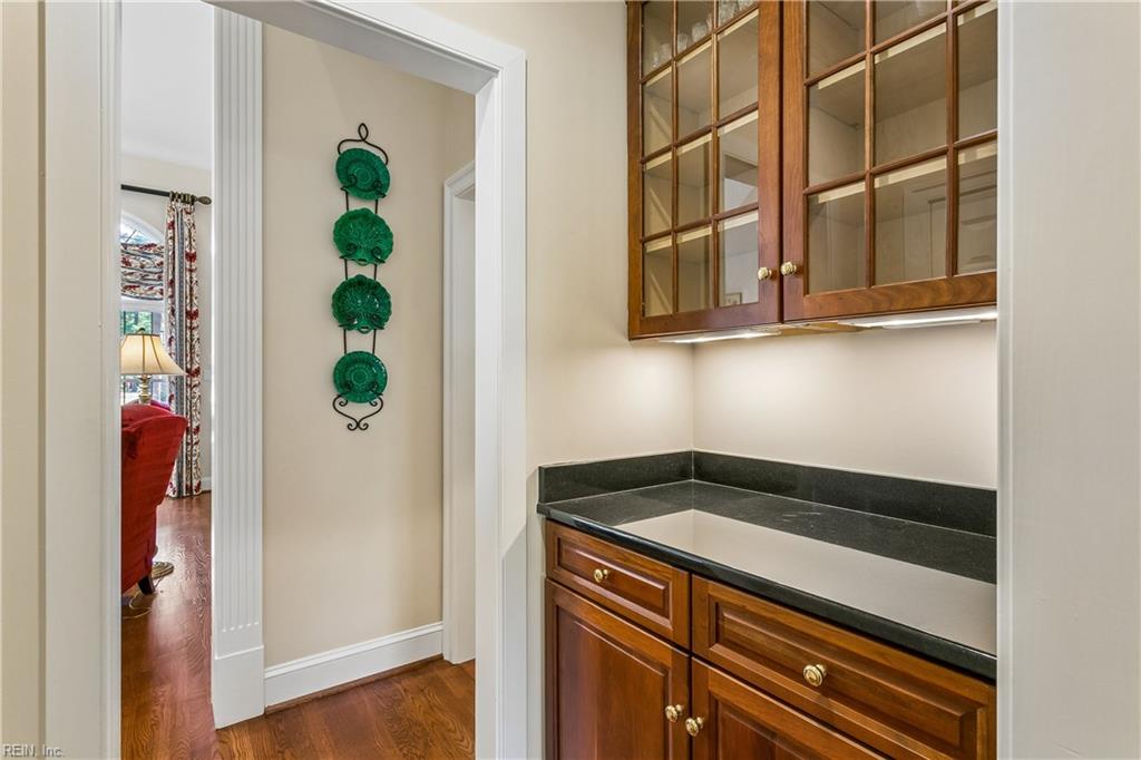 100 Eastbury Property Photo 16