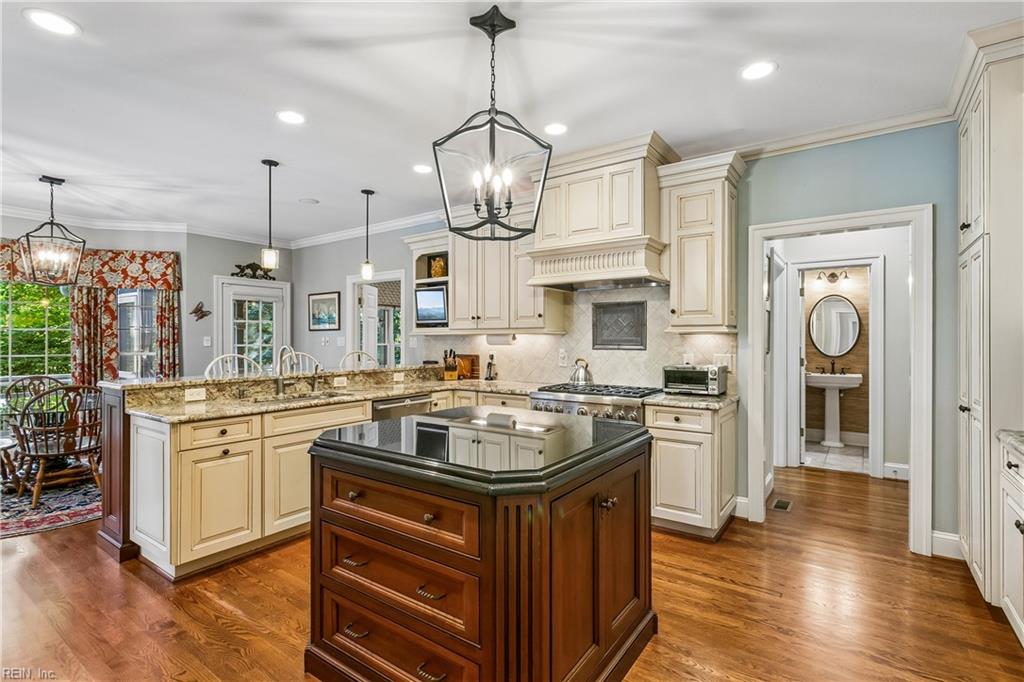 100 Eastbury Property Photo 23