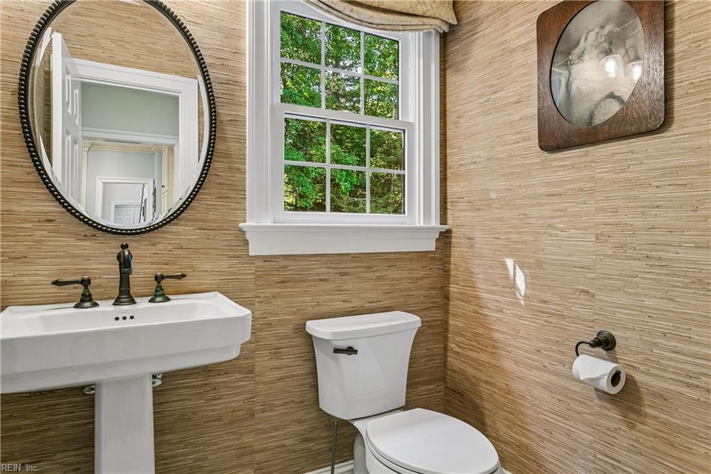 100 Eastbury Property Photo 26