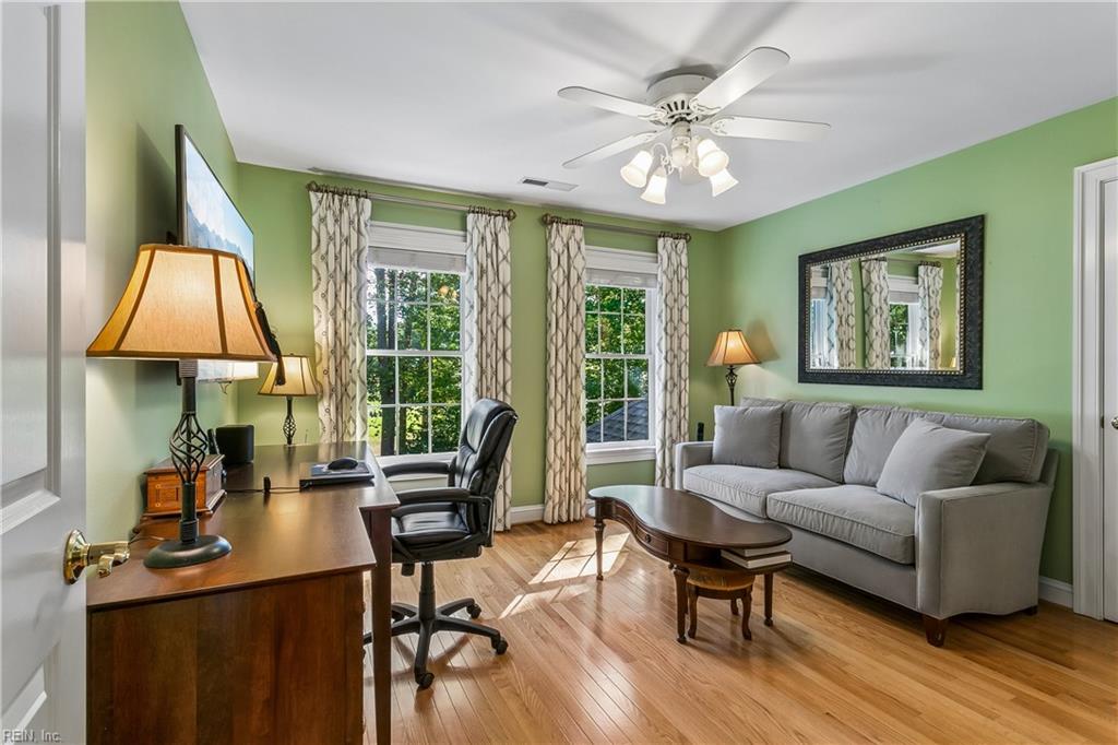 100 Eastbury Property Photo 45