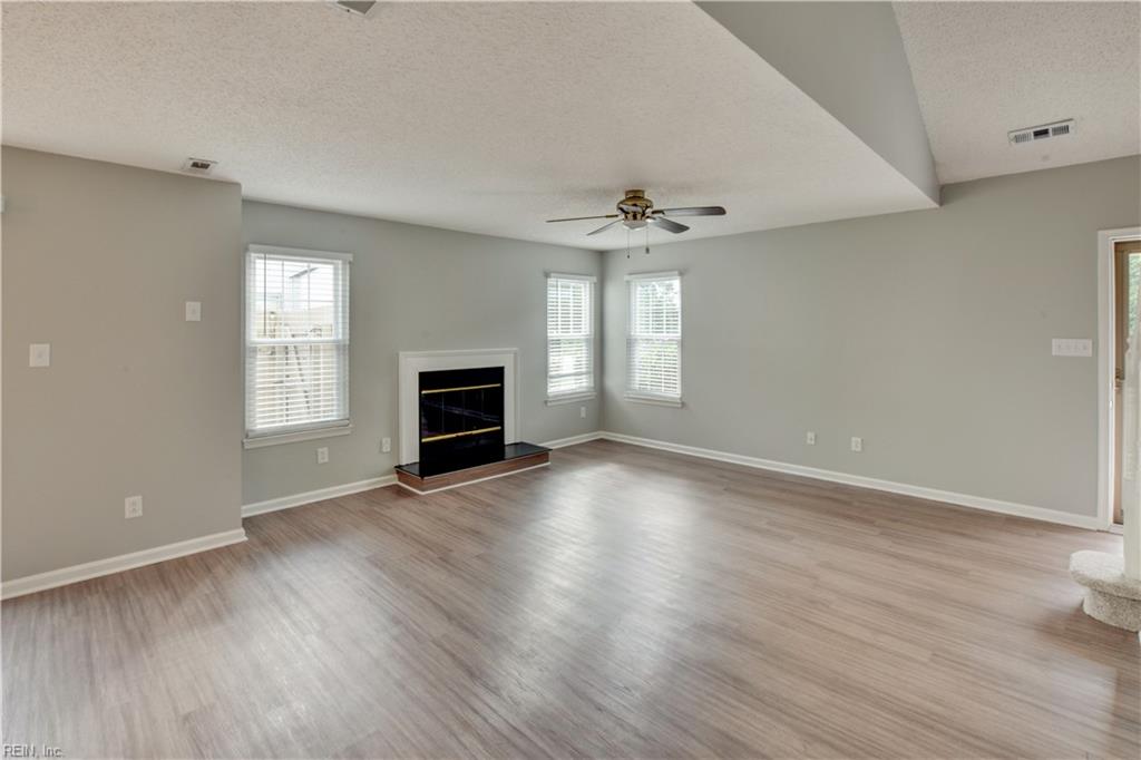 5029 Heathglen Cir Property Photo 5