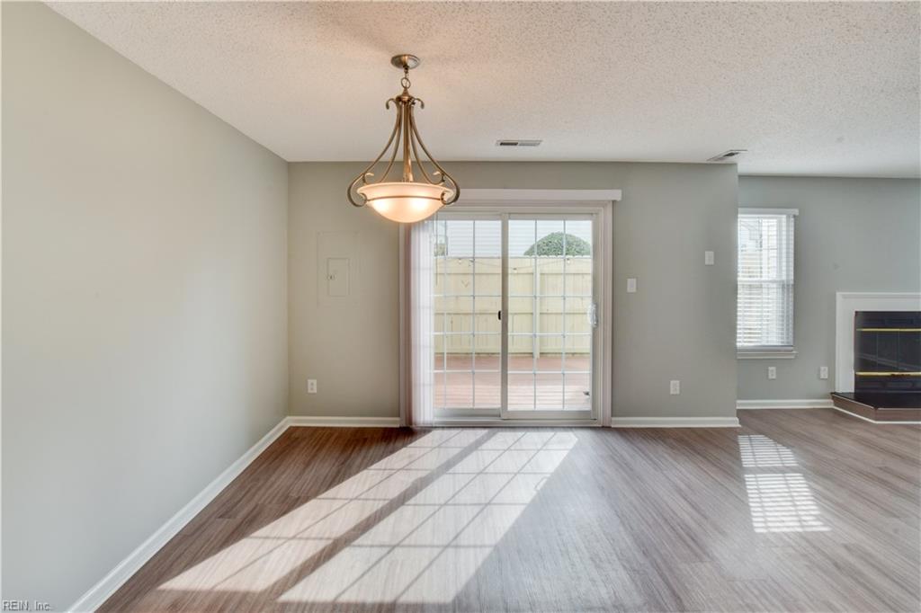 5029 Heathglen Cir Property Photo 6