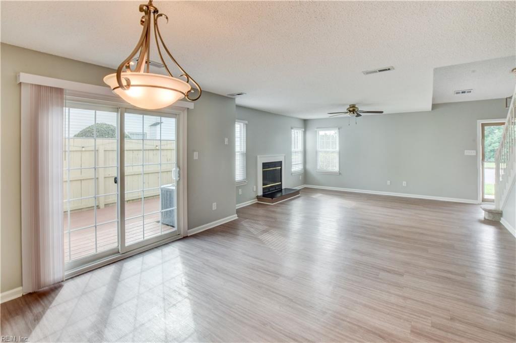 5029 Heathglen Cir Property Photo 8