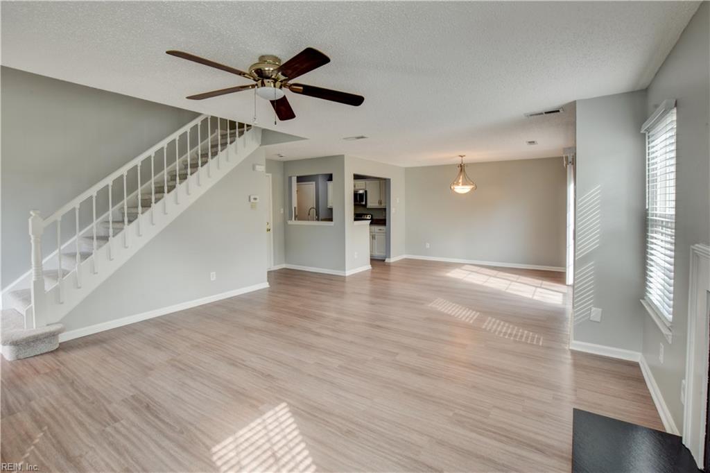 5029 Heathglen Cir Property Photo 9