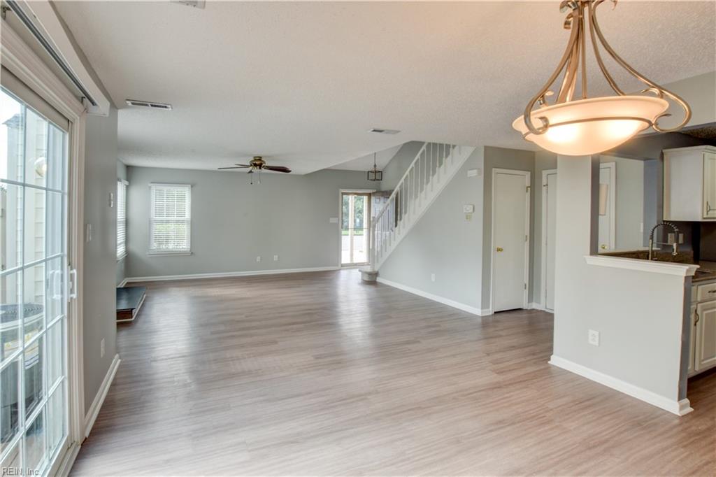 5029 Heathglen Cir Property Photo 11