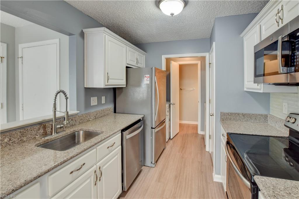 5029 Heathglen Cir Property Photo 16