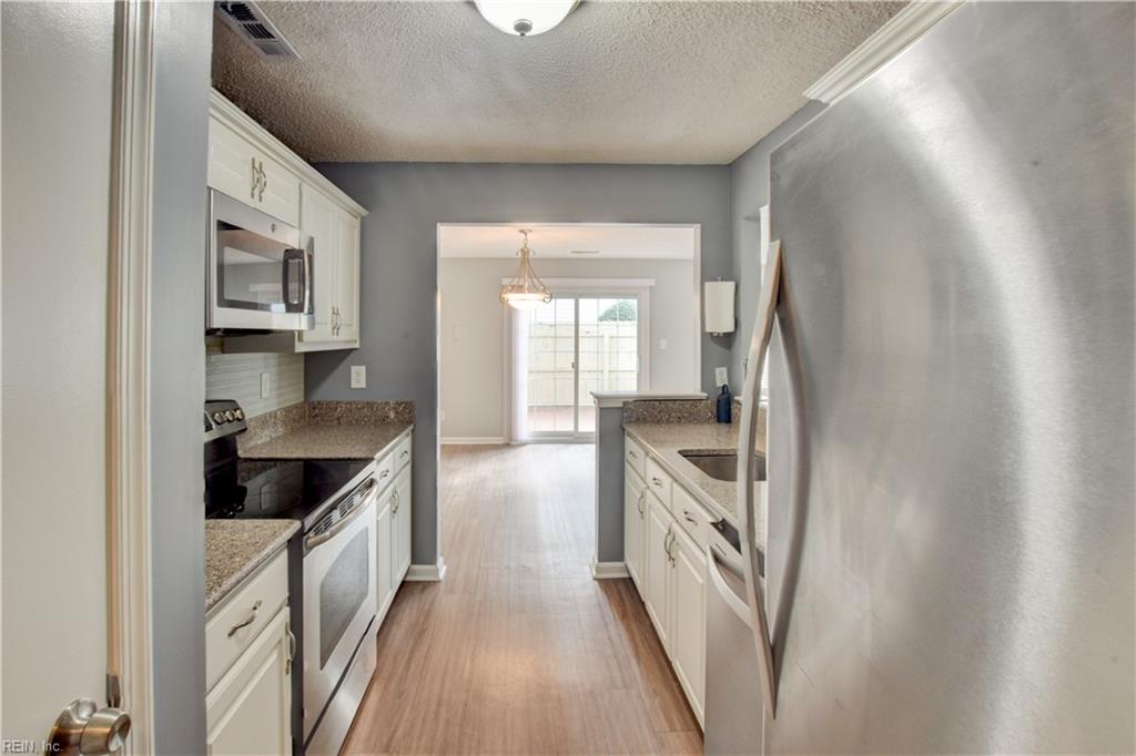 5029 Heathglen Cir Property Photo 17