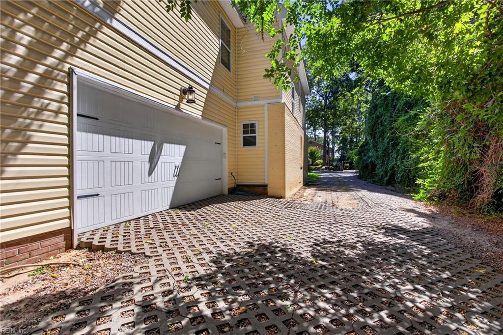 737 23rd St Property Photo 39