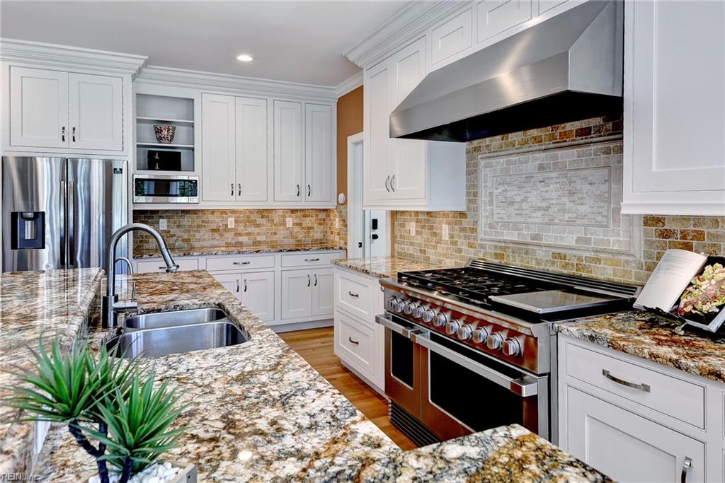 100 W Landing Property Photo 18