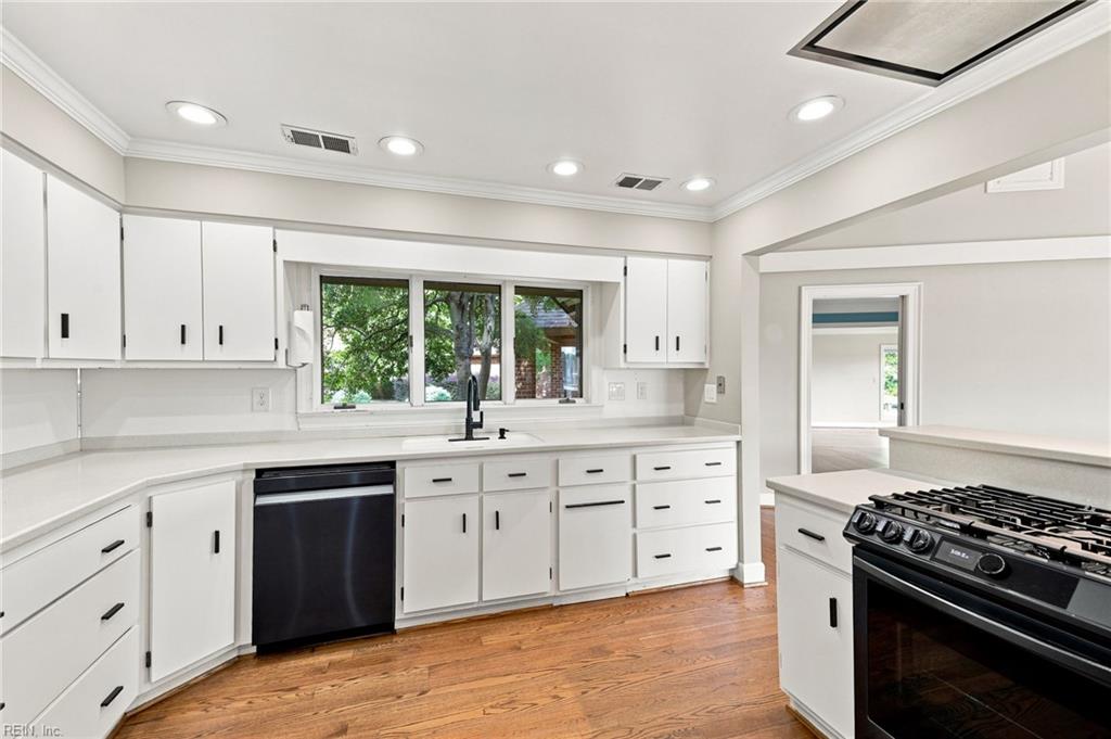 4421 Carlton Court Ct Property Photo 13