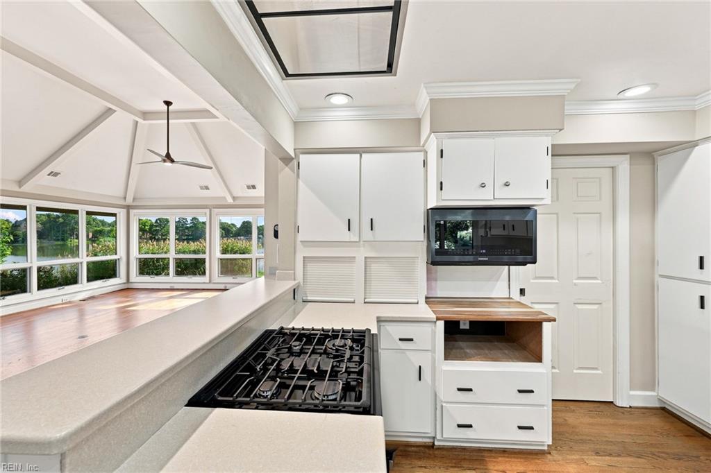 4421 Carlton Court Ct Property Photo 14