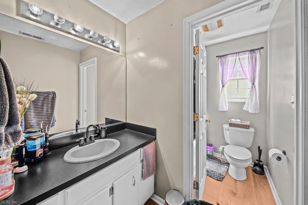 722 Thayor St Property Photo 26