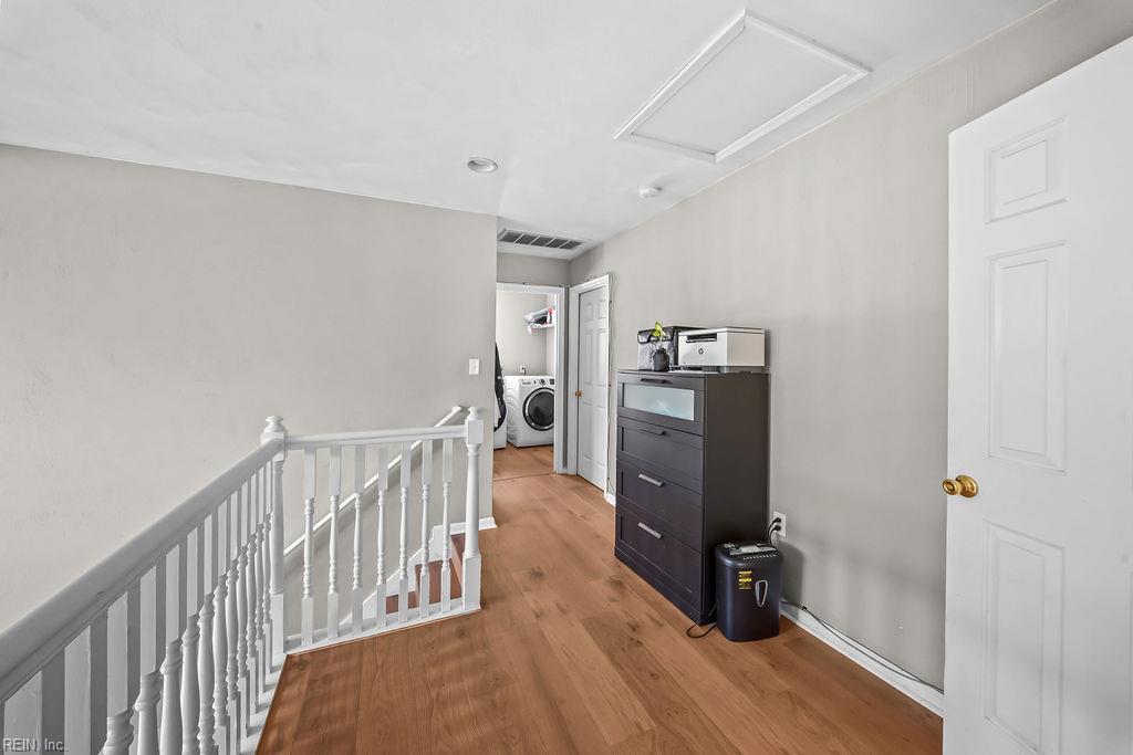 722 Thayor St Property Photo 29