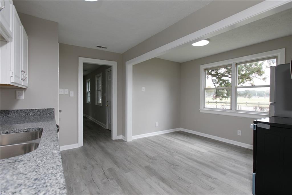 715 Briarfield Rd Property Photo 12