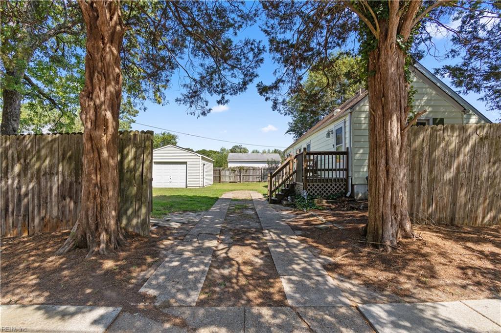 6233 Tidewater Dr Property Photo 33