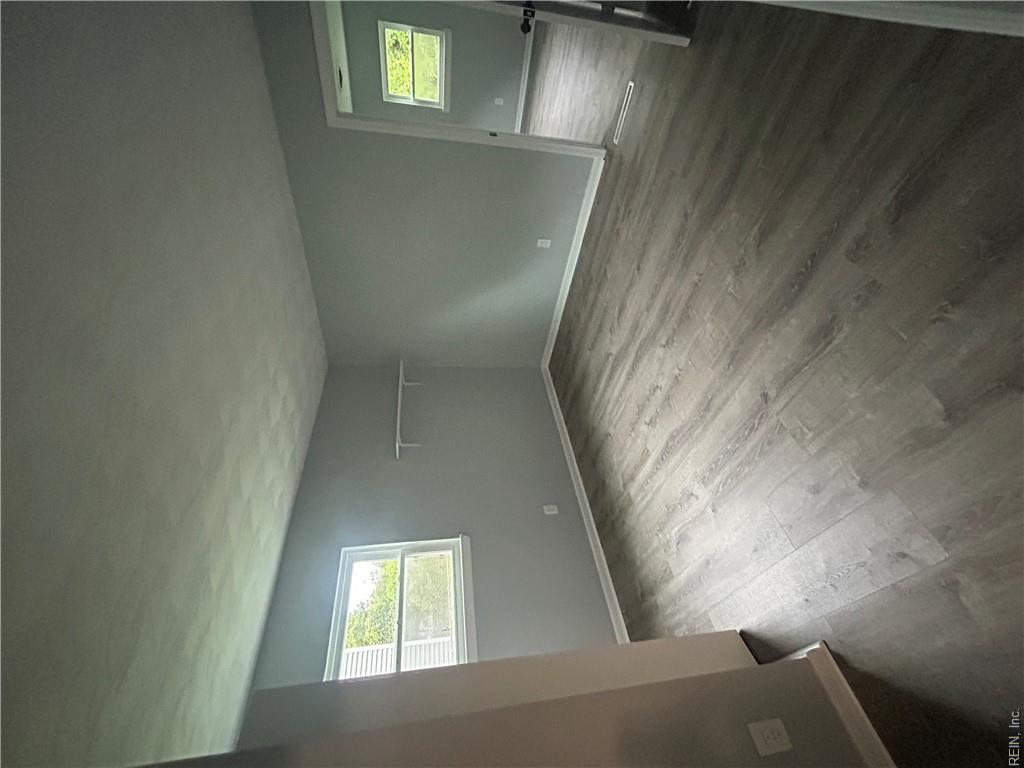 405 Declaration Rd Property Photo 7