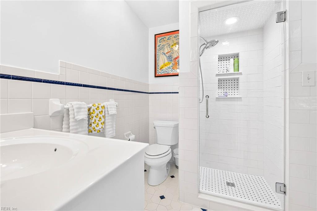 424 Susan Constant Dr Property Photo 35