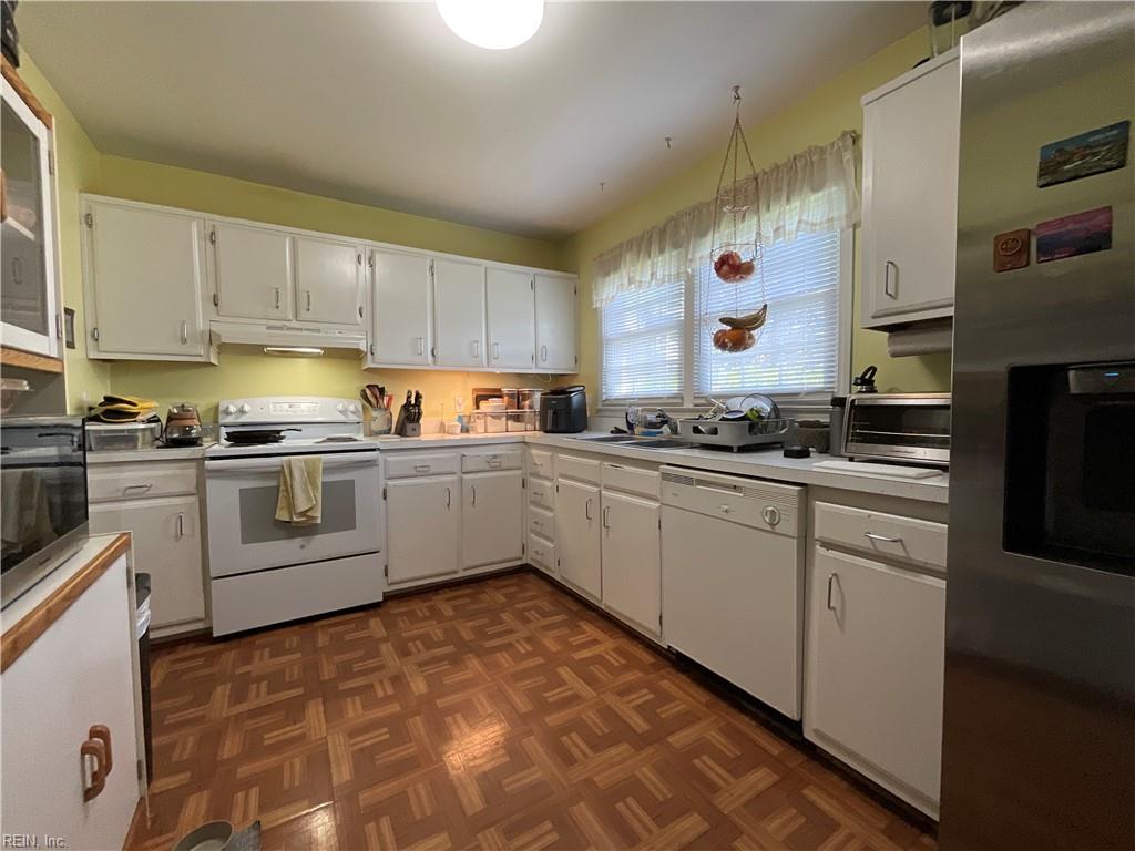2280 Chadwick Dr Property Photo 3
