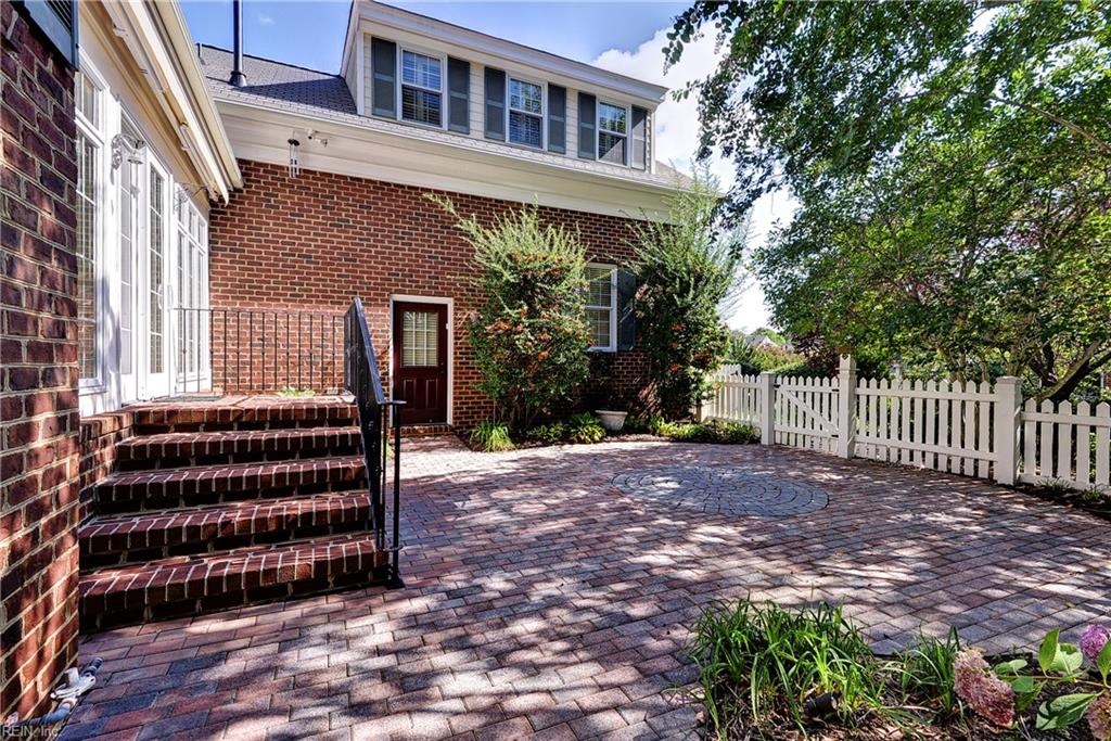 200 River Don Property Photo 42