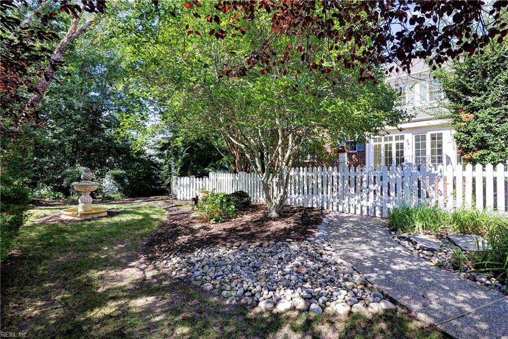 200 River Don Property Photo 46