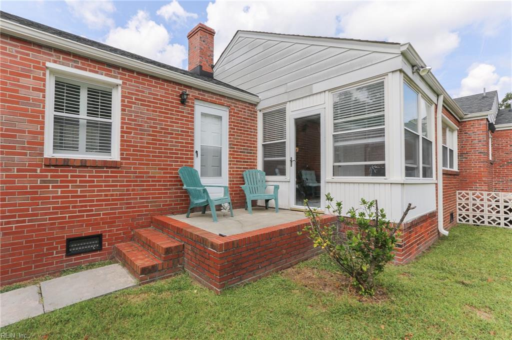 7218 Midfield St Property Photo 35