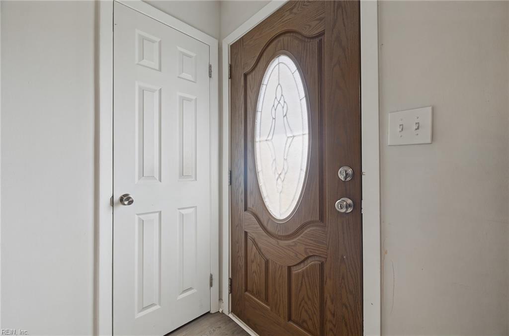 110 Bayhaven Dr Property Photo 7