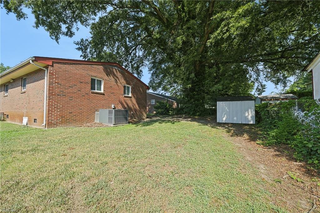 110 Bayhaven Dr Property Photo 27