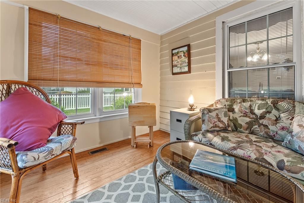 21 Main St Property Photo 10