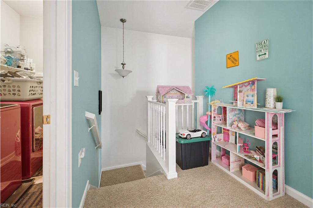 2453 Leytonstone Dr Property Photo 10