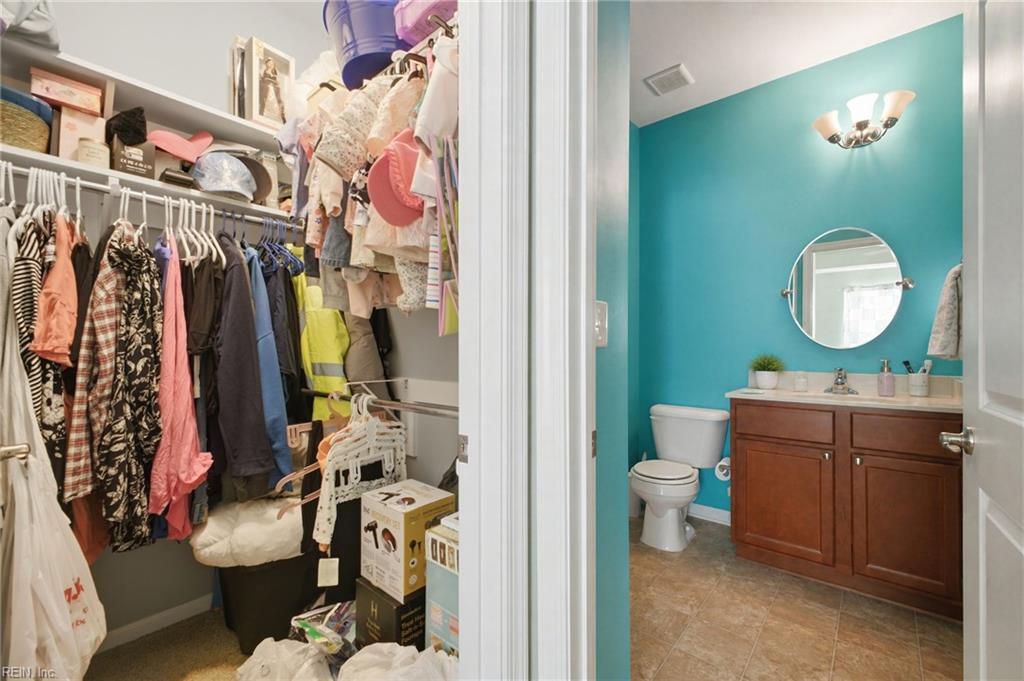 2453 Leytonstone Dr Property Photo 12