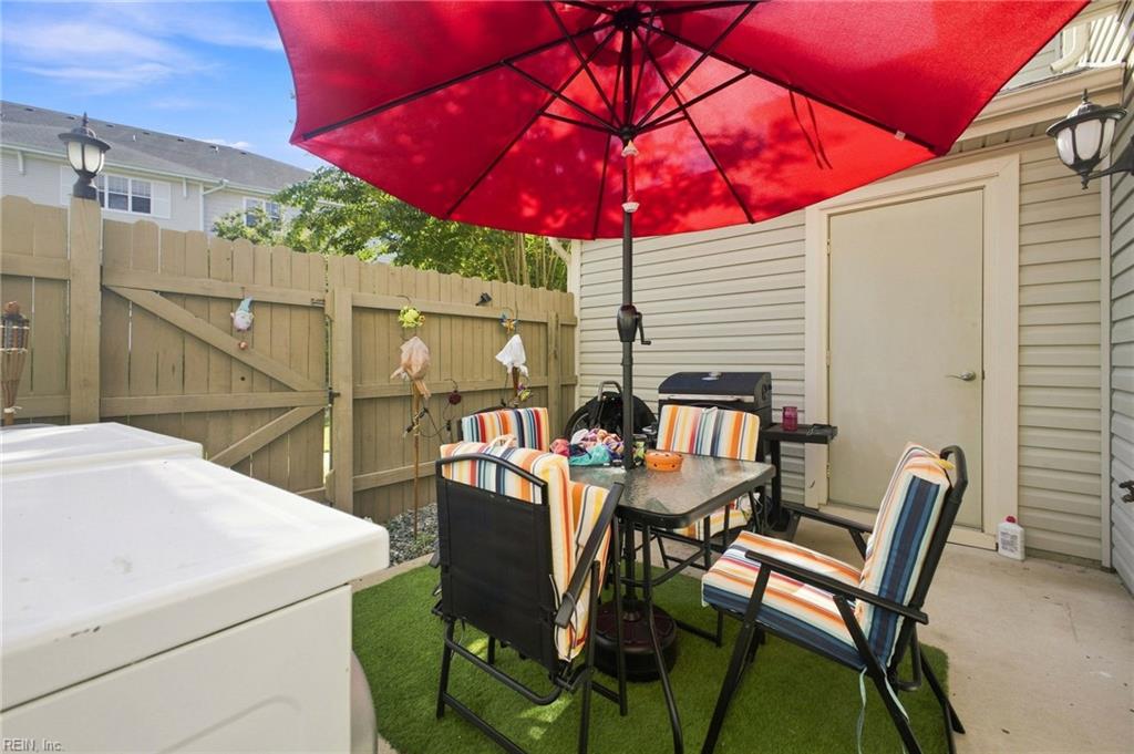 2453 Leytonstone Dr Property Photo 13