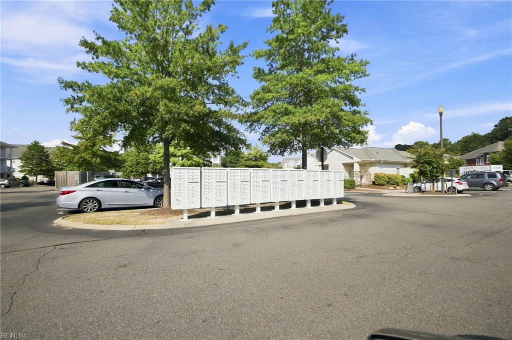 2453 Leytonstone Dr Property Photo 16