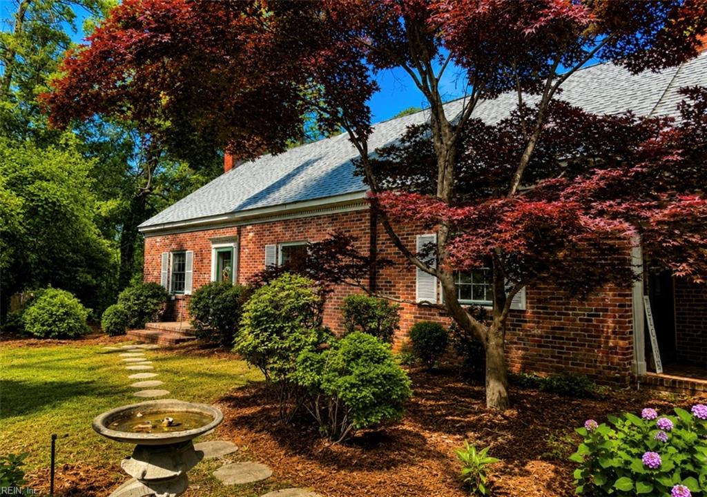 1360 Little Neck Rd Property Photo 4
